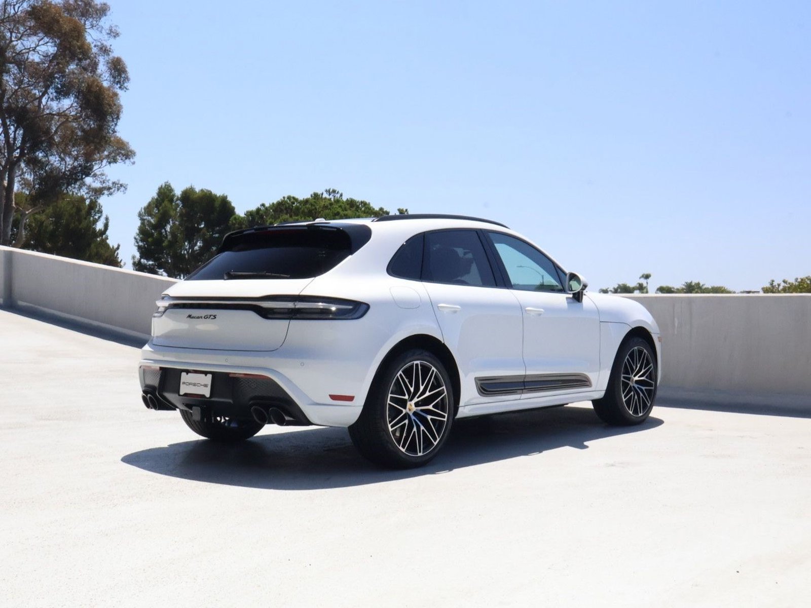 Certified 2026 Porsche Macan GTS AWD/4WD image 8