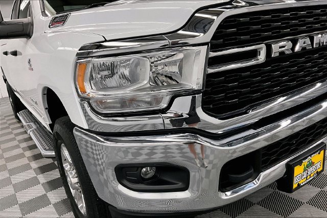Used 2024 RAM 3500 Big Horn AWD/4WD image 35