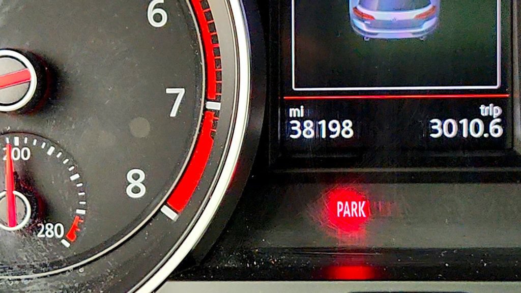 Used 2019 Volkswagen GTI SE FWD image 15