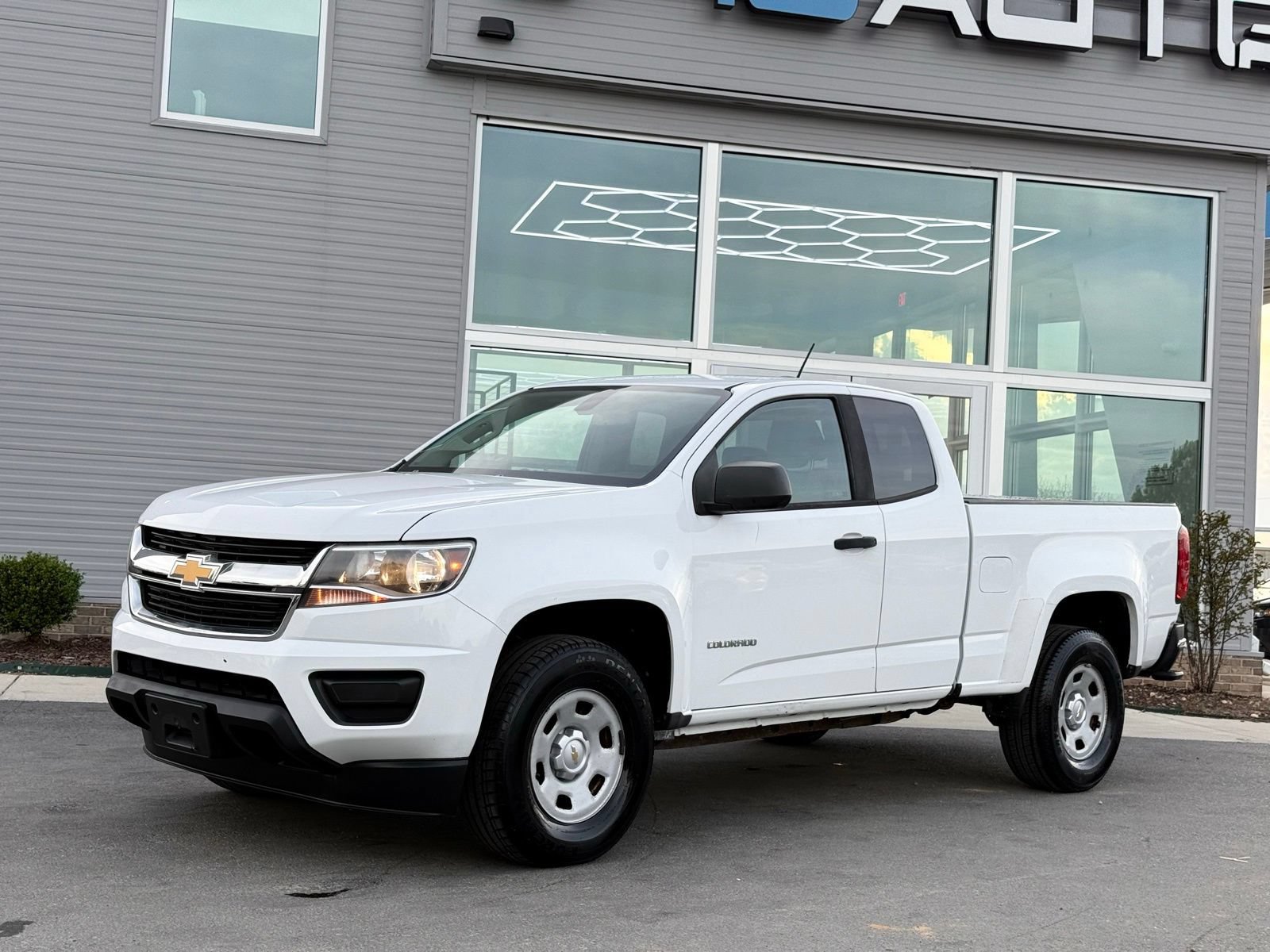 Used 2017 Chevrolet Colorado W/T w/ WT Convenience Package RWD image 6