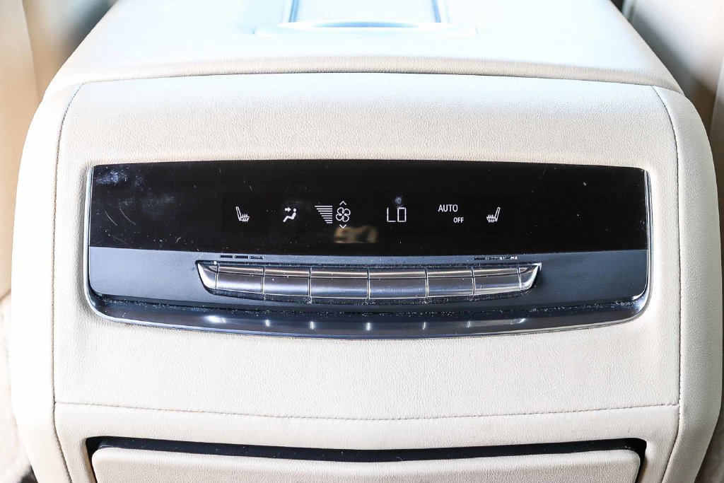 Used 2023 Cadillac Escalade Premium Luxury w/ Performance Package AWD/4WD image 22
