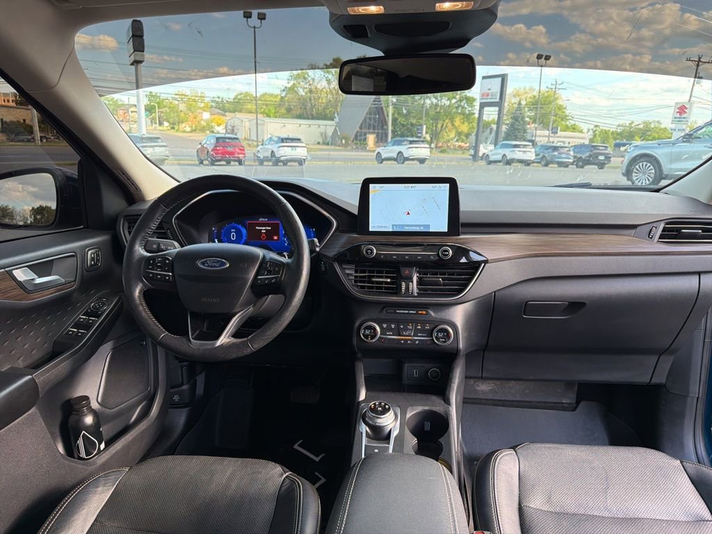 Used 2020 Ford Escape Titanium image 23