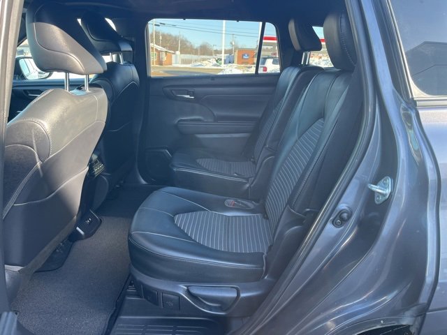 Used 2021 Toyota Highlander XSE image 9