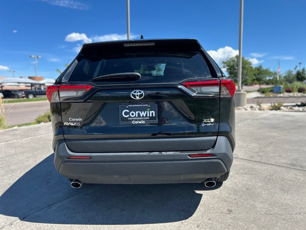 Used 2025 Toyota RAV4 XLE AWD/4WD image 7