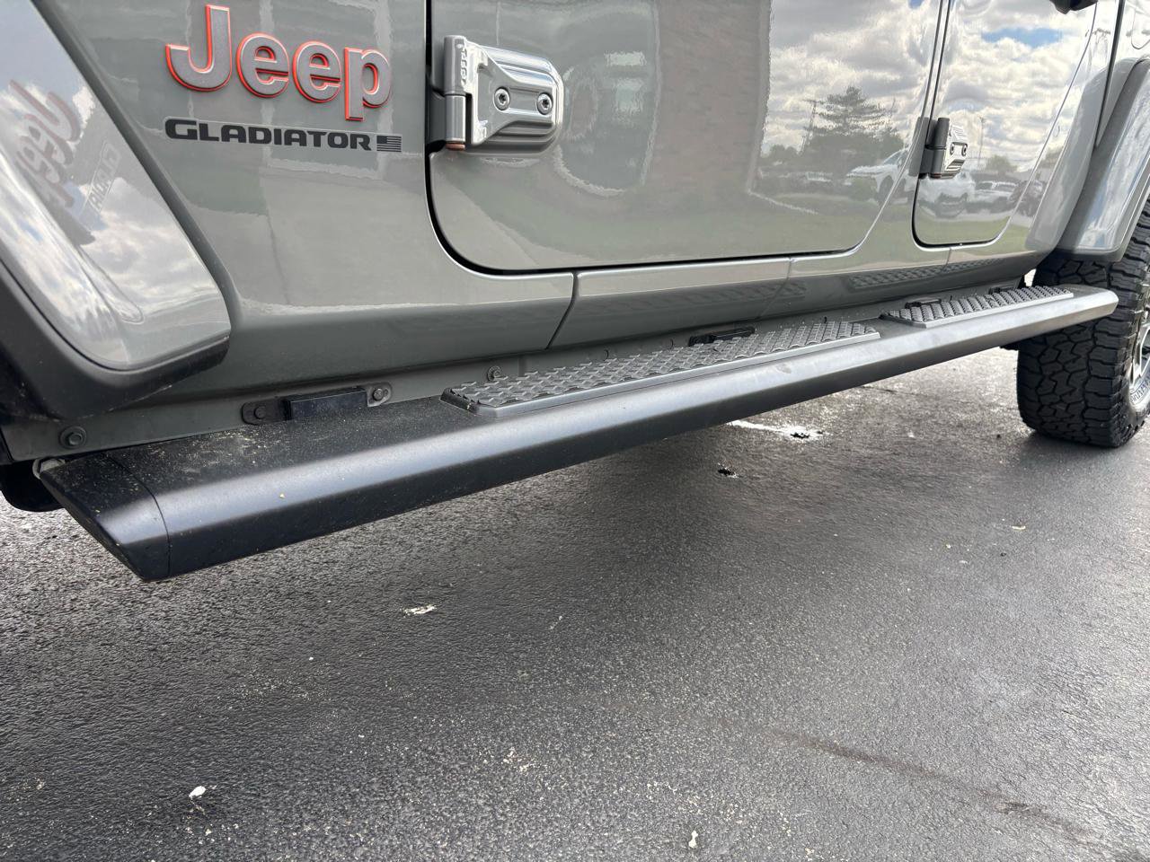Used 2023 Jeep Gladiator Mojave w/ Cold Weather Group AWD/4WD image 34