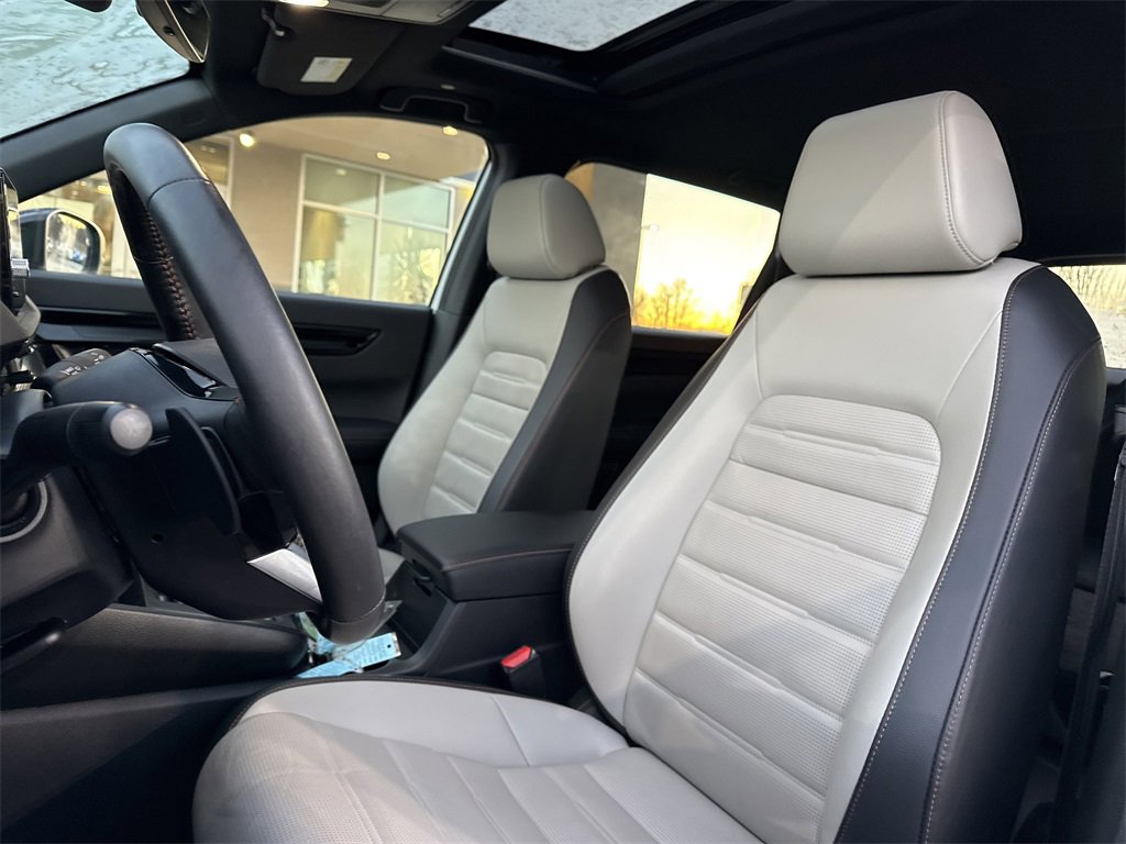 Used 2024 Honda CR-V Sport Touring image 12