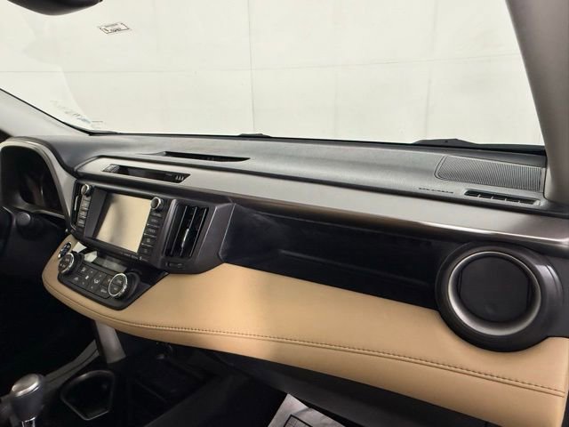 Used 2018 Toyota RAV4 Limited image 31