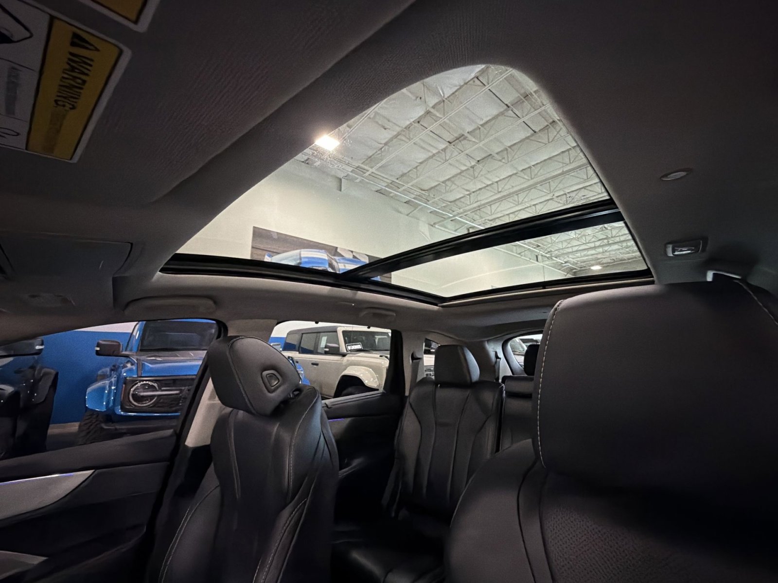 Used 2023 Acura MDX SH-AWD w/ Technology Package image 29