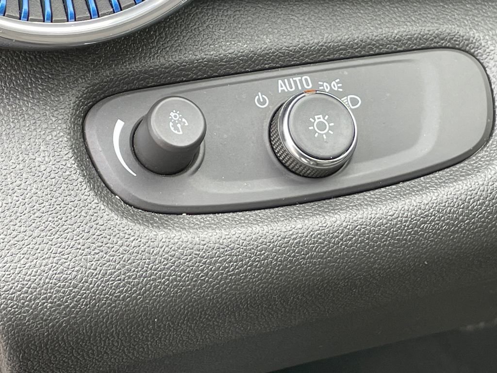 Used 2024 Chevrolet Trax LT image 28