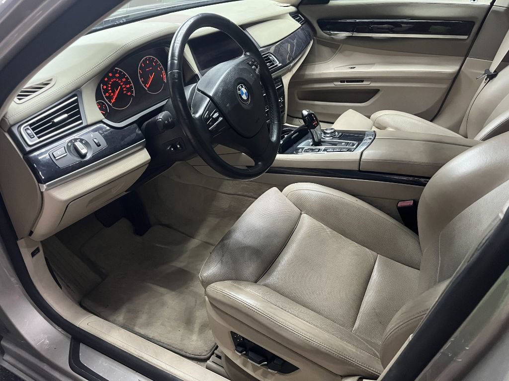 Used 2010 BMW 750Li xDrive AWD/4WD image 5