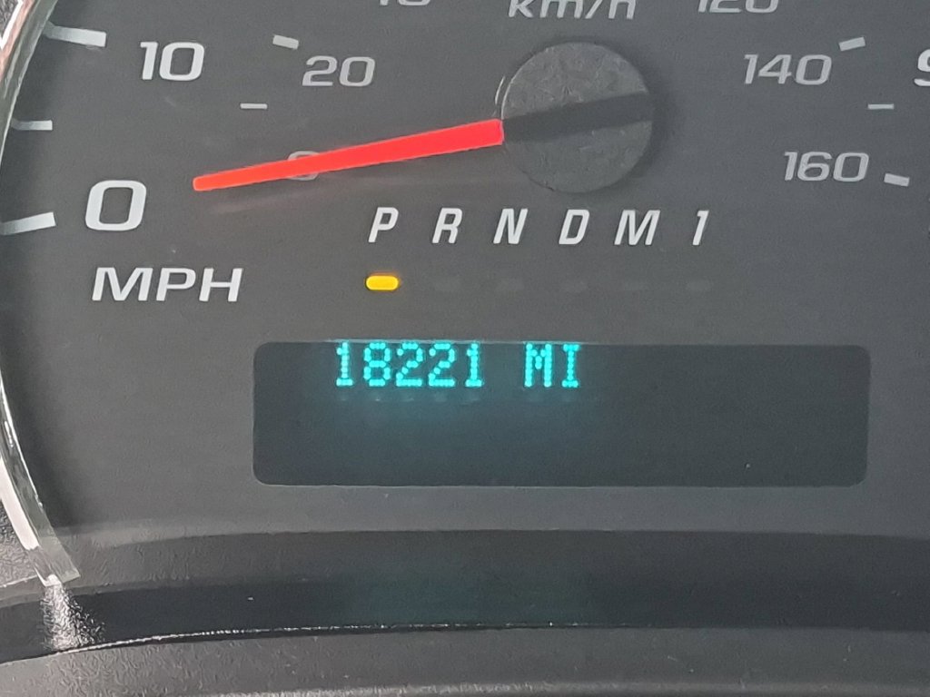 Used 2025 Chevrolet Express 2500 RWD image 19