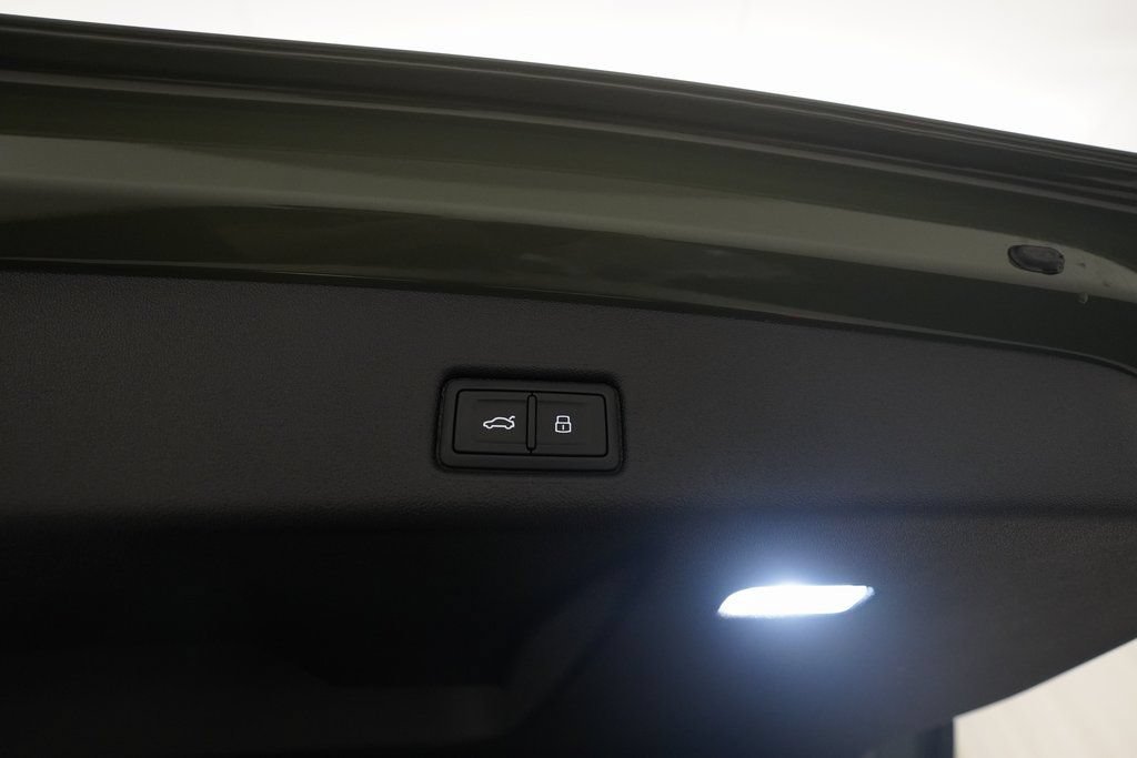 Certified 2025 Audi Q5 Premium Plus w/ Premium Plus AWD/4WD image 15