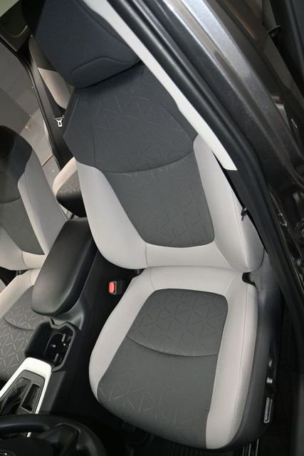 Used 2025 Toyota RAV4 XLE image 11