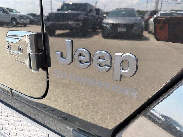 Used 2021 Jeep Gladiator Sport AWD/4WD image 4
