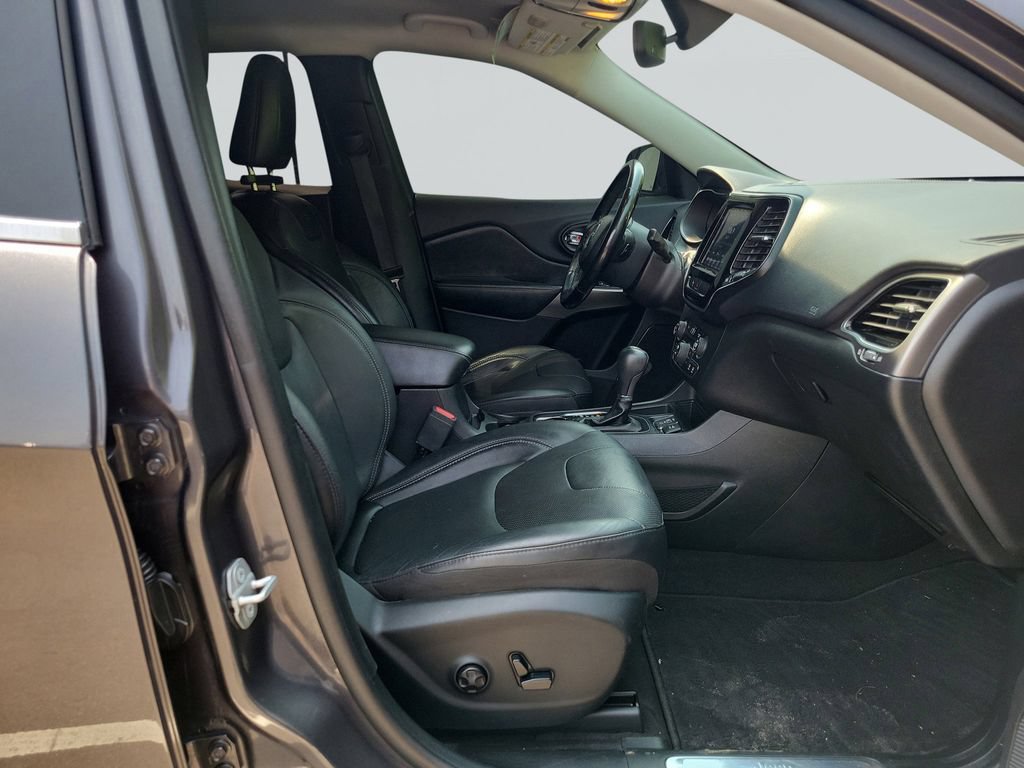 Used 2020 Jeep Cherokee Limited FWD image 36