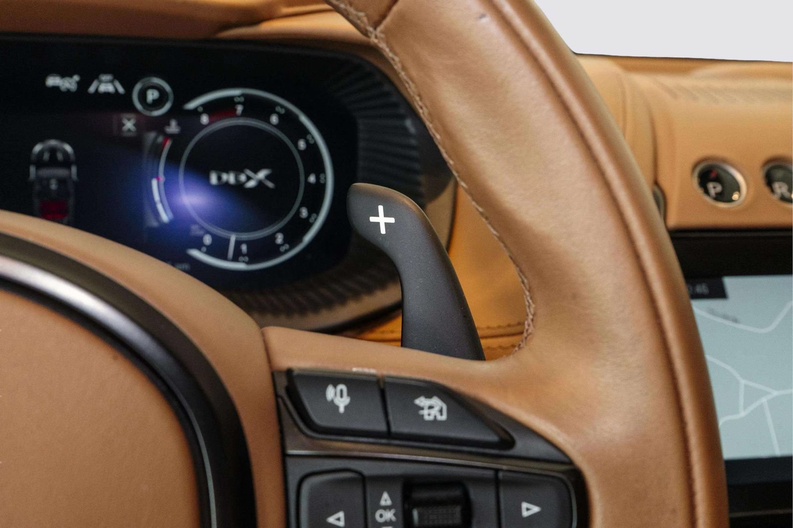 Used 2022 Aston Martin DBX AWD/4WD image 34