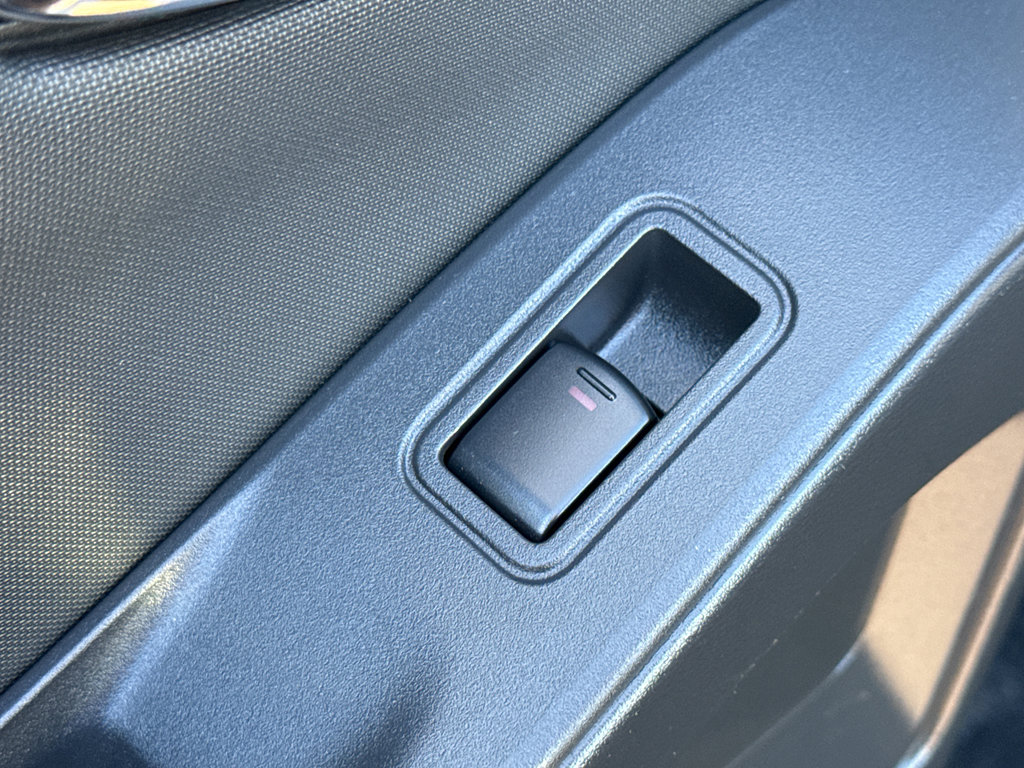 Certified 2024 Nissan Frontier SV image 31