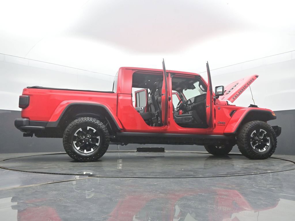 Used 2024 Jeep Gladiator Rubicon AWD/4WD image 61
