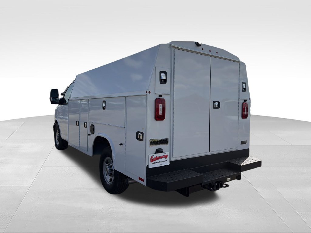 New 2026 Chevrolet Express 3500 w/ Power Convenience Package RWD image 9