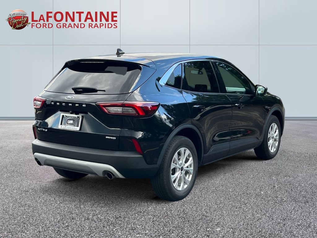 Used 2023 Ford Escape Active AWD/4WD image 7