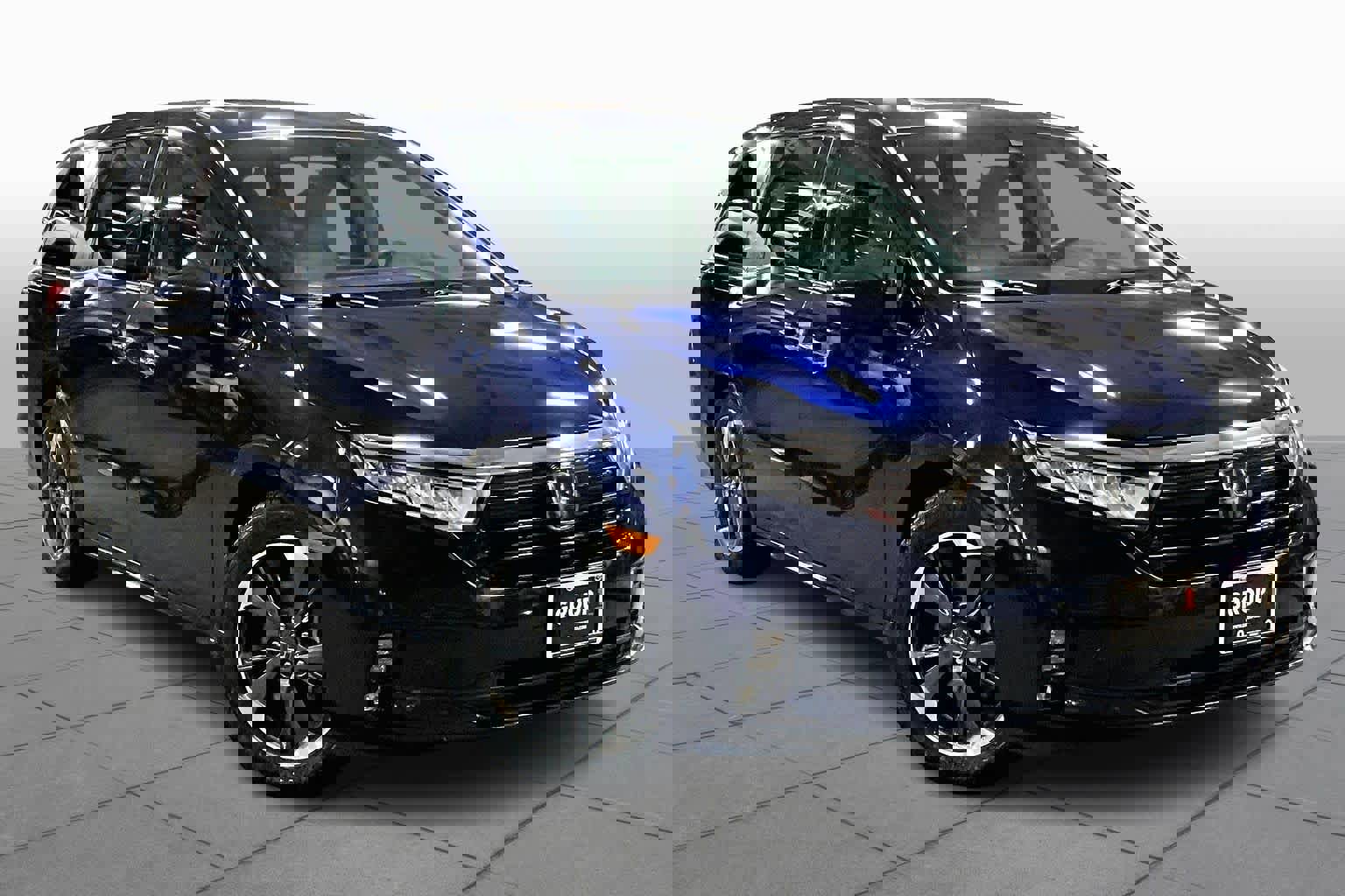 Used 2023 Honda Odyssey Elite image 3