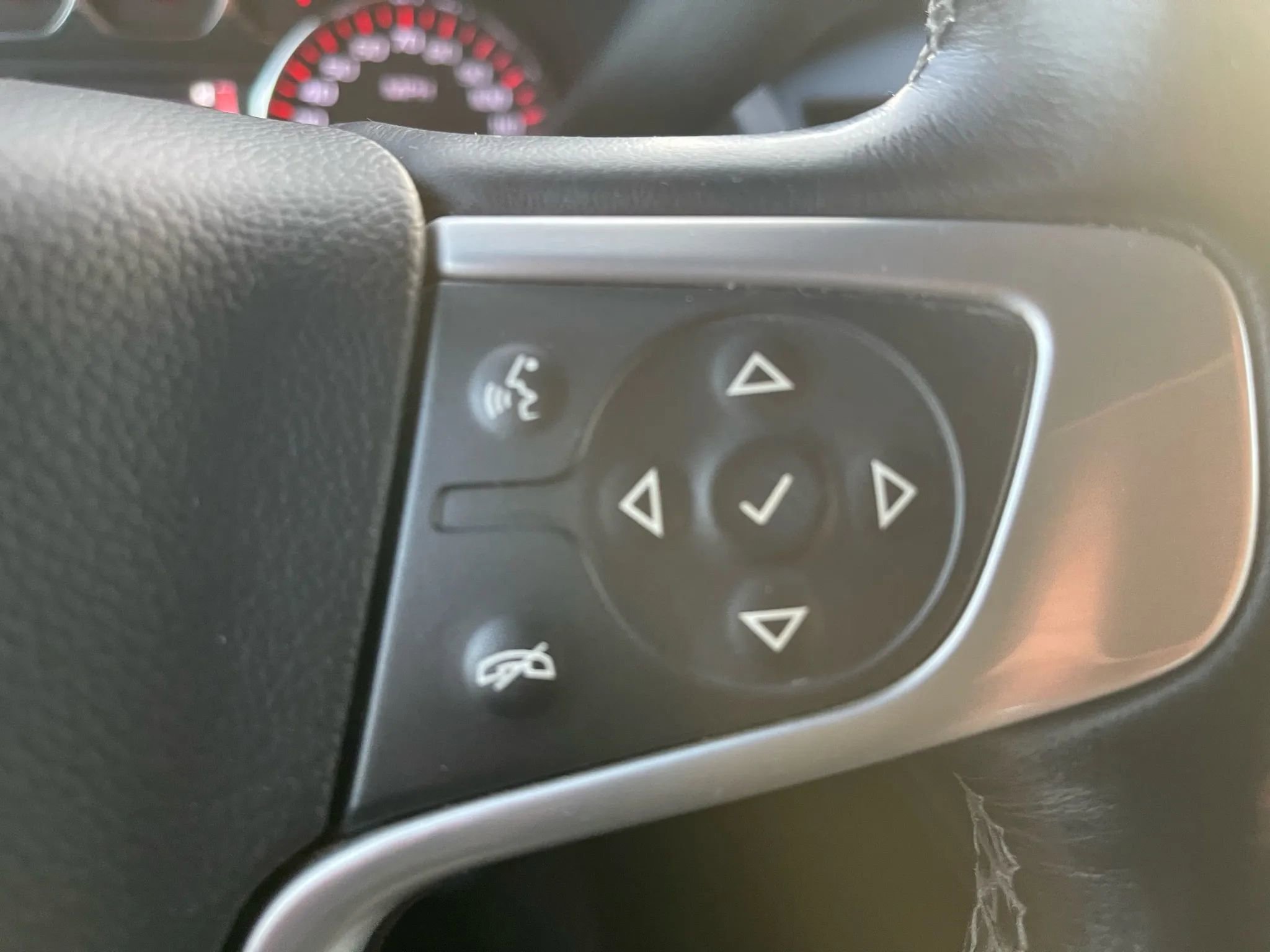 Used 2015 GMC Yukon XL SLT w/ Open Road Package image 15