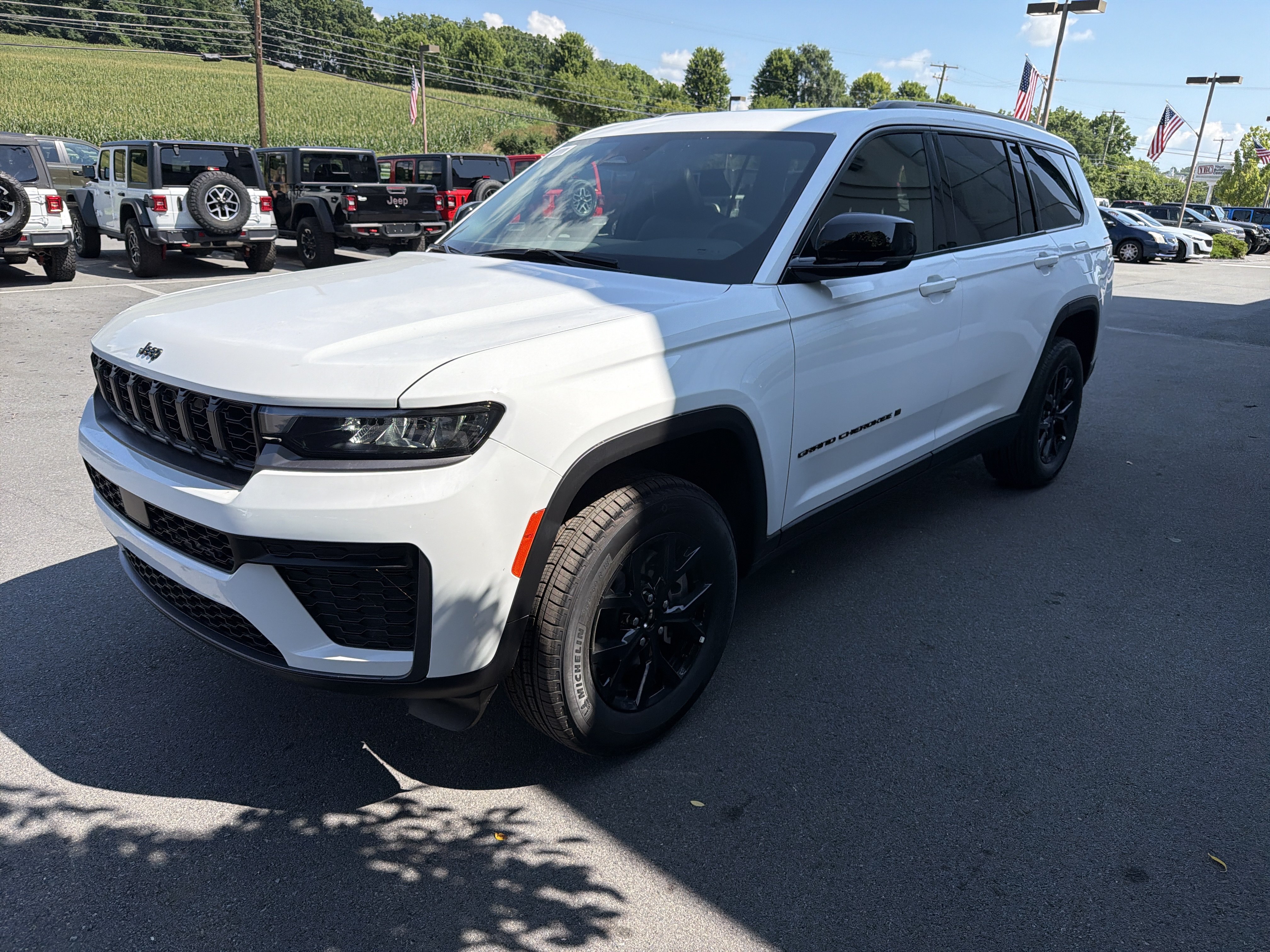 New 2026 Jeep Grand Cherokee L 4WD image 8