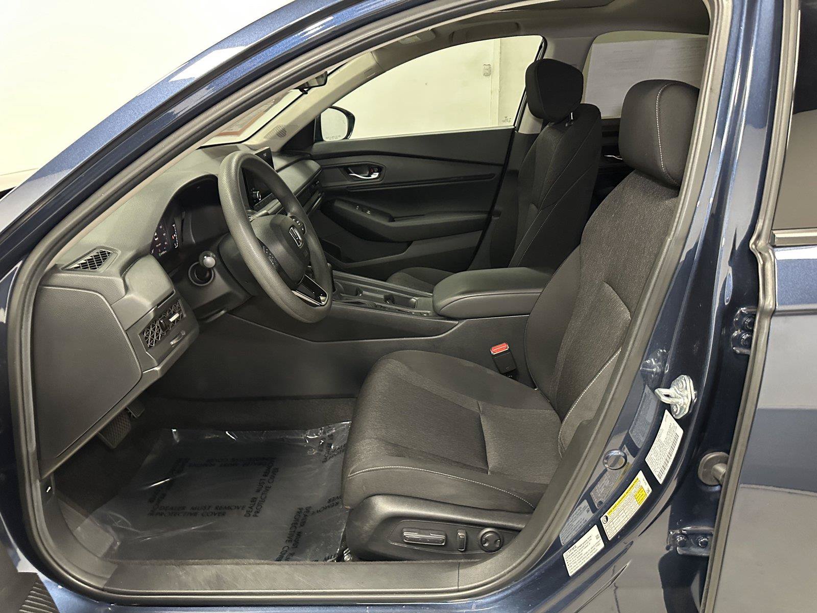 Certified 2025 Honda Accord SE image 22
