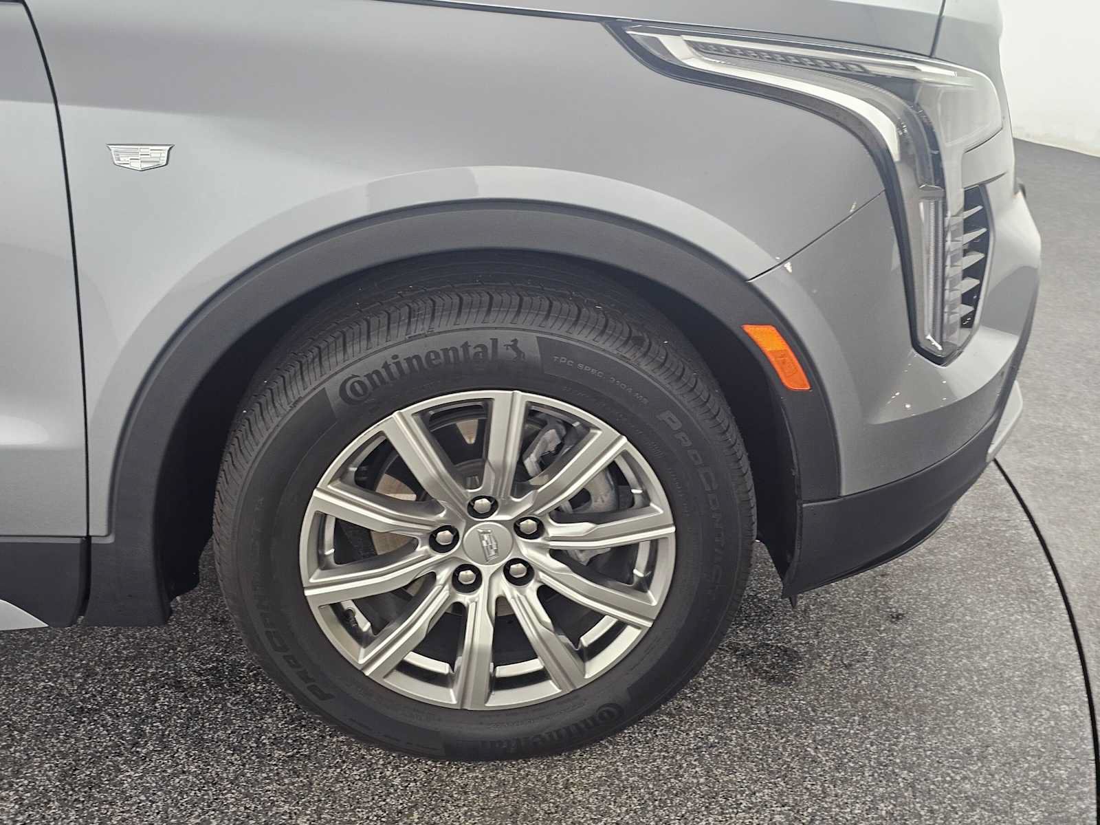 Used 2023 Cadillac XT4 Premium Luxury FWD image 9