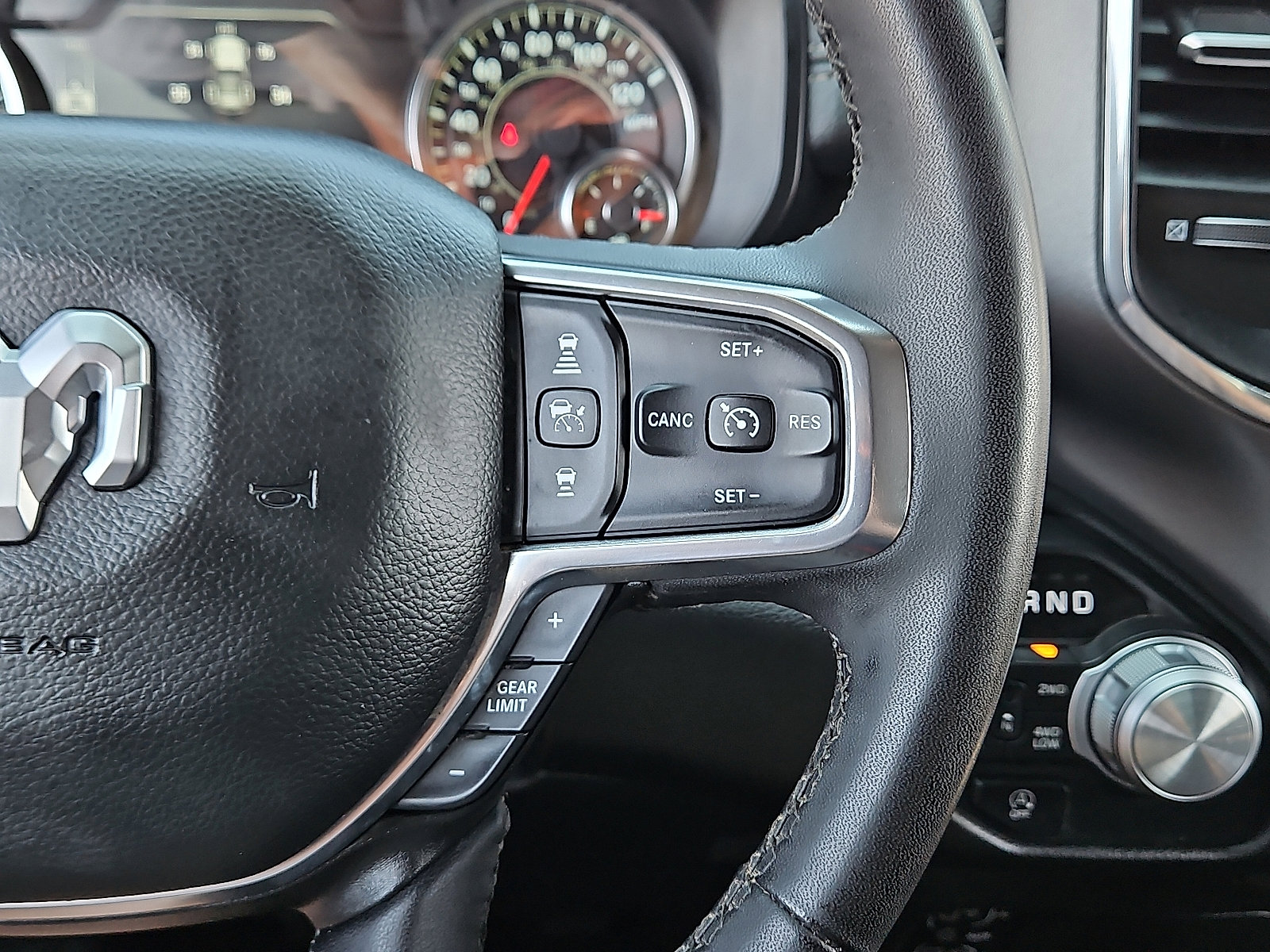 Used 2025 RAM 1500 Laramie image 19