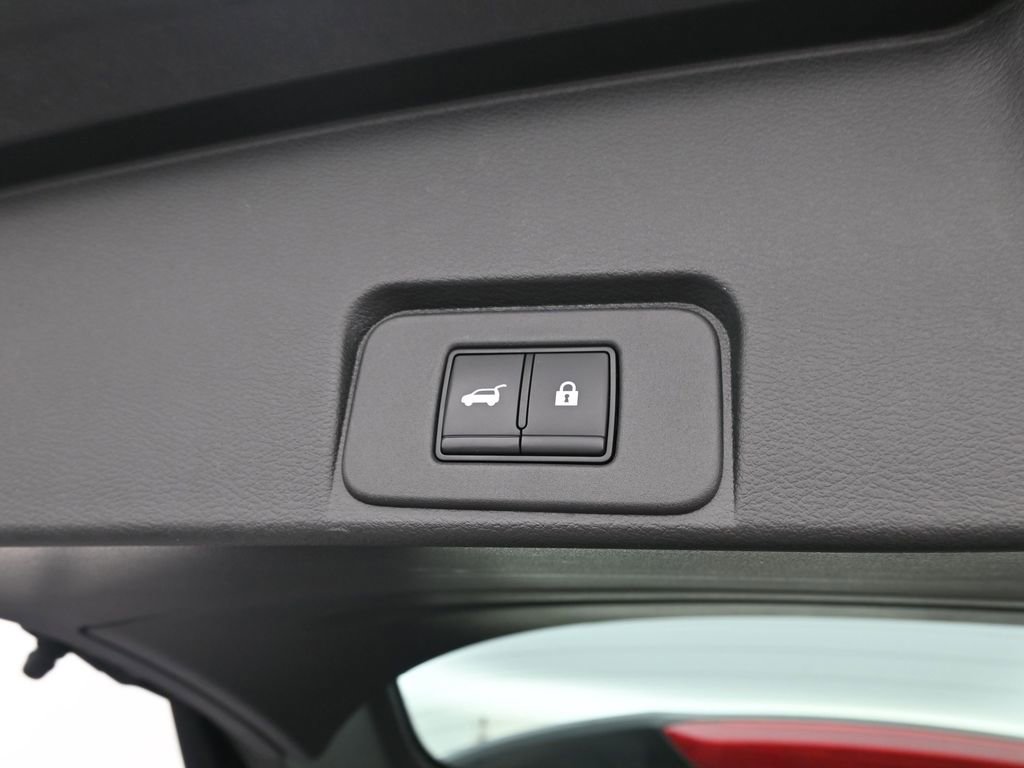 Used 2023 Nissan Rogue Platinum image 10