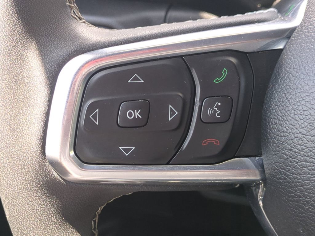 Used 2023 Jeep Wrangler Unlimited Sahara w/ Cold Weather Group AWD/4WD image 27