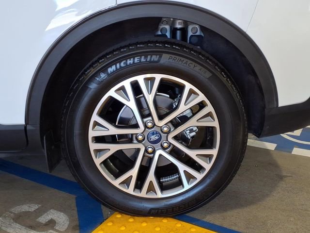 Used 2021 Ford Escape SEL image 8