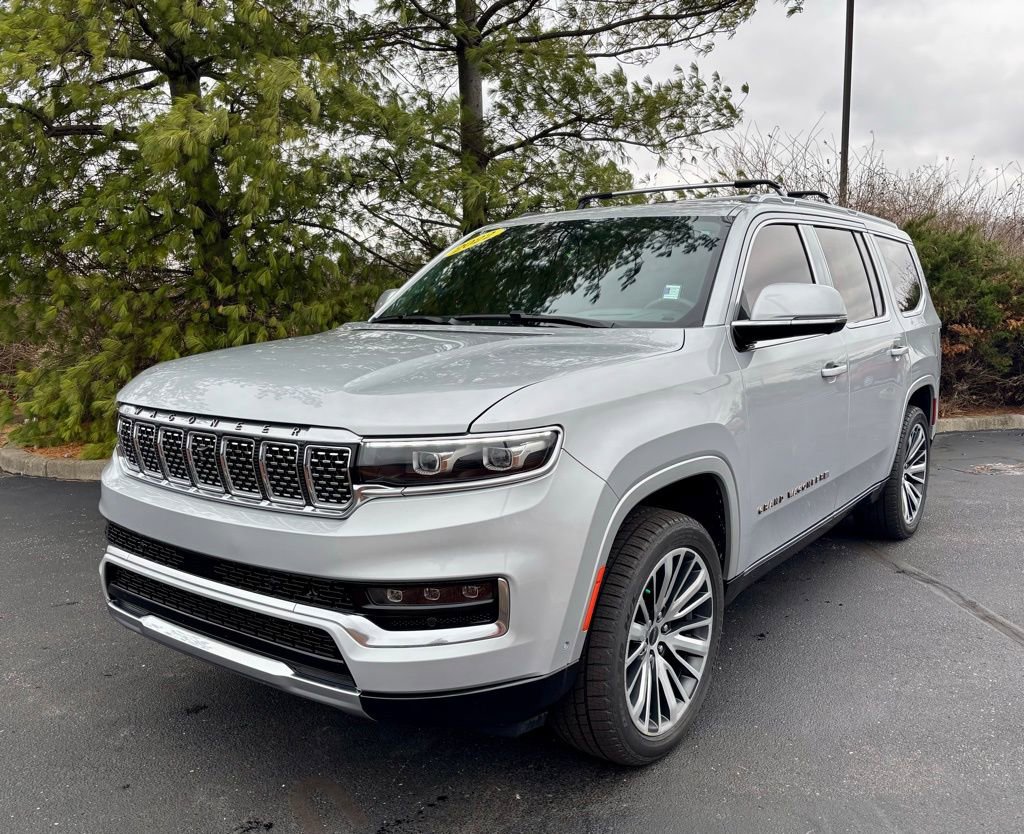 Used 2022 Jeep Grand Wagoneer Series III w/ Rear Seat Video Group 1 image 3