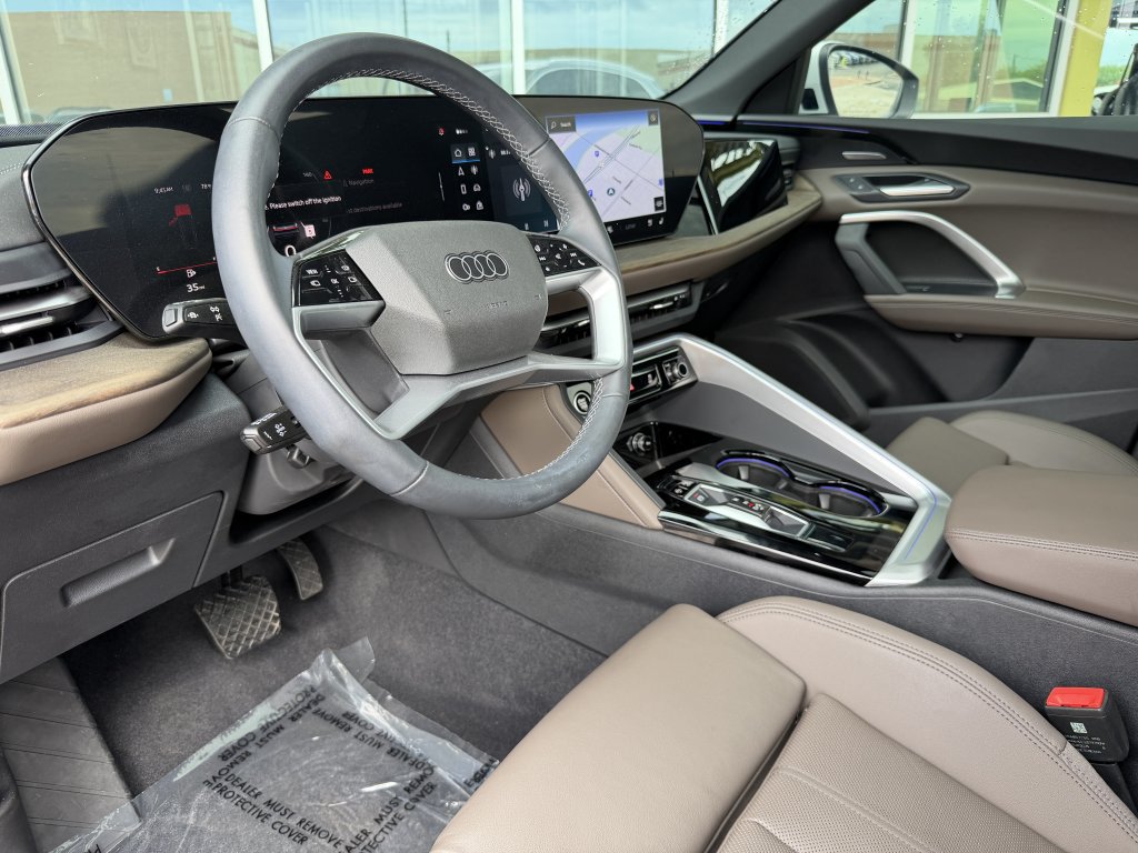 Used 2025 Audi Q5 Premium Plus w/ Premium Plus AWD/4WD image 33