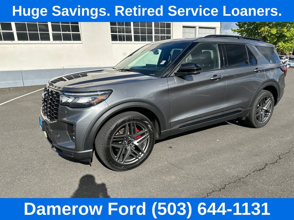 Used 2026 Ford Explorer ST-Line w/ ST-Line Street Pack AWD/4WD image 2