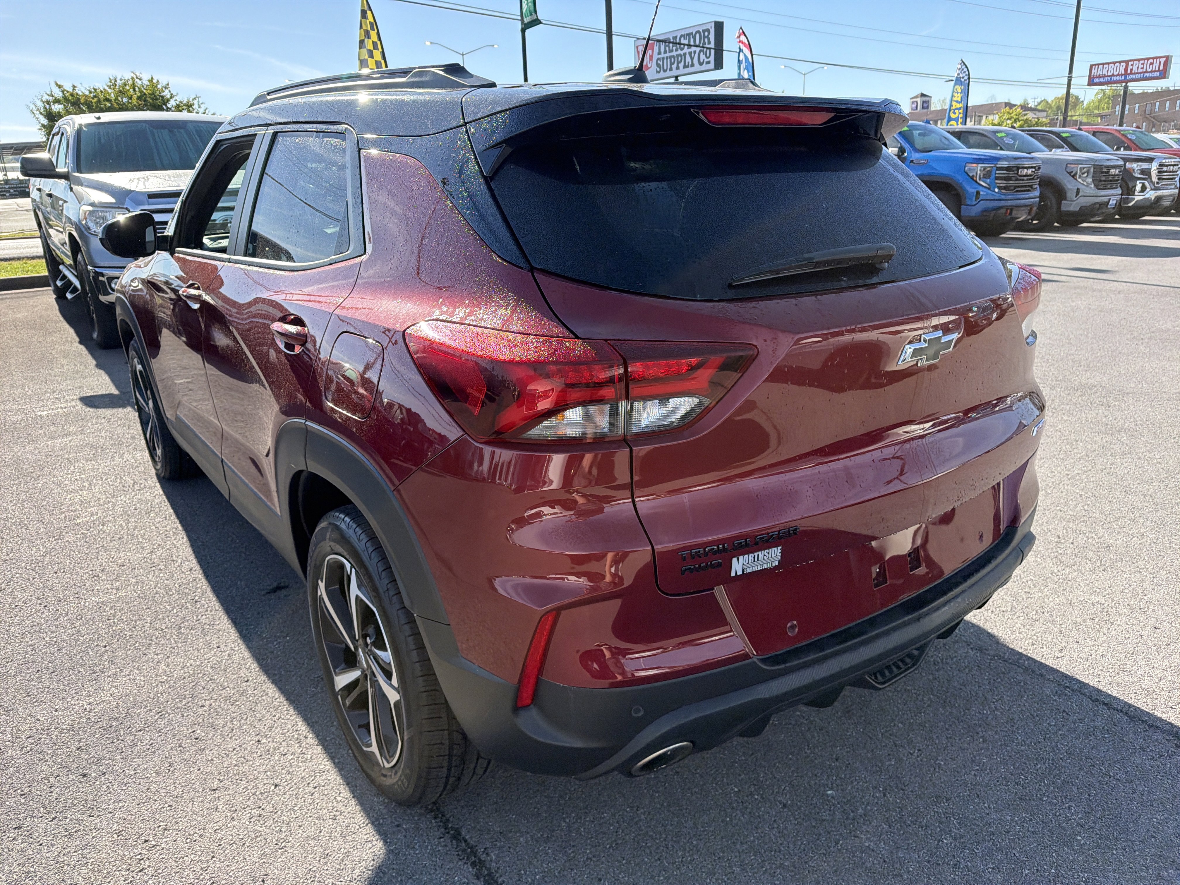 Used 2023 Chevrolet TrailBlazer RS w/ Sun and Liftgate Package AWD/4WD image 8