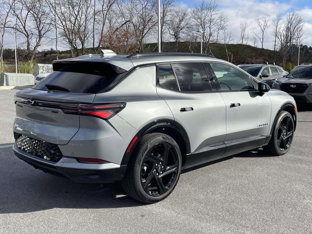 Used 2024 Chevrolet Equinox EV RS image 27
