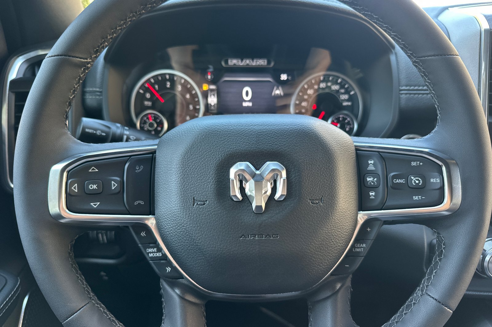 New 2026 RAM 1500 Laramie AWD/4WD image 22