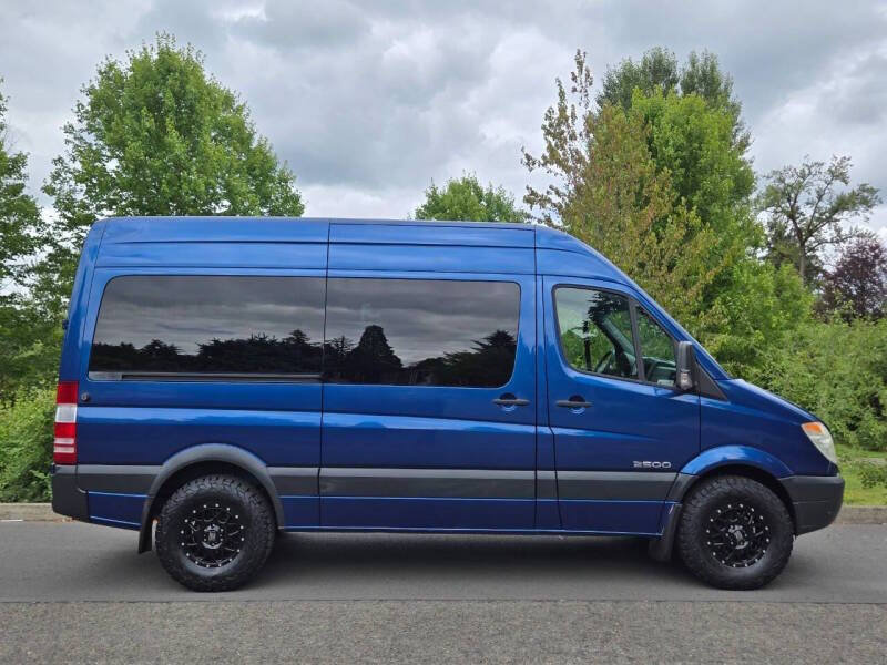 Used 2008 Dodge Sprinter 2500 RWD image 6