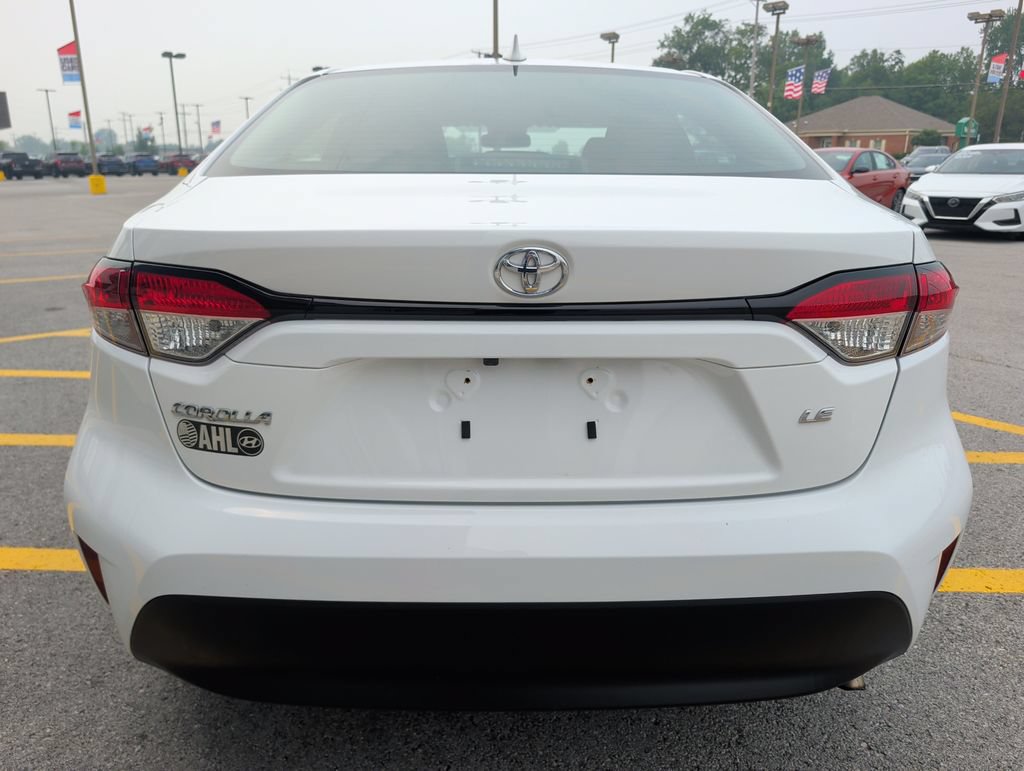 Used 2023 Toyota Corolla LE w/ LE Convenience Package FWD image 6