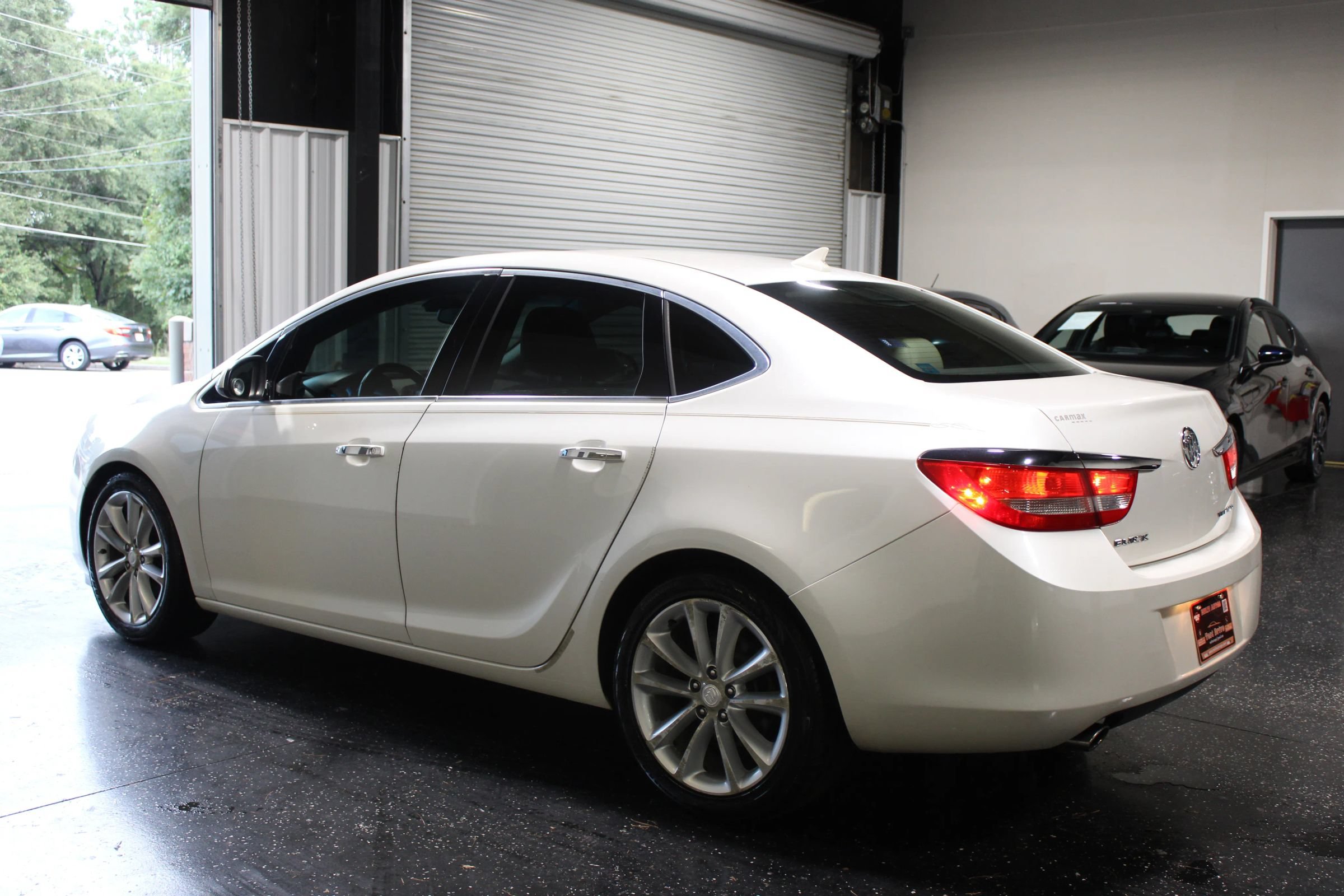 Used 2012 Buick Verano FWD image 5