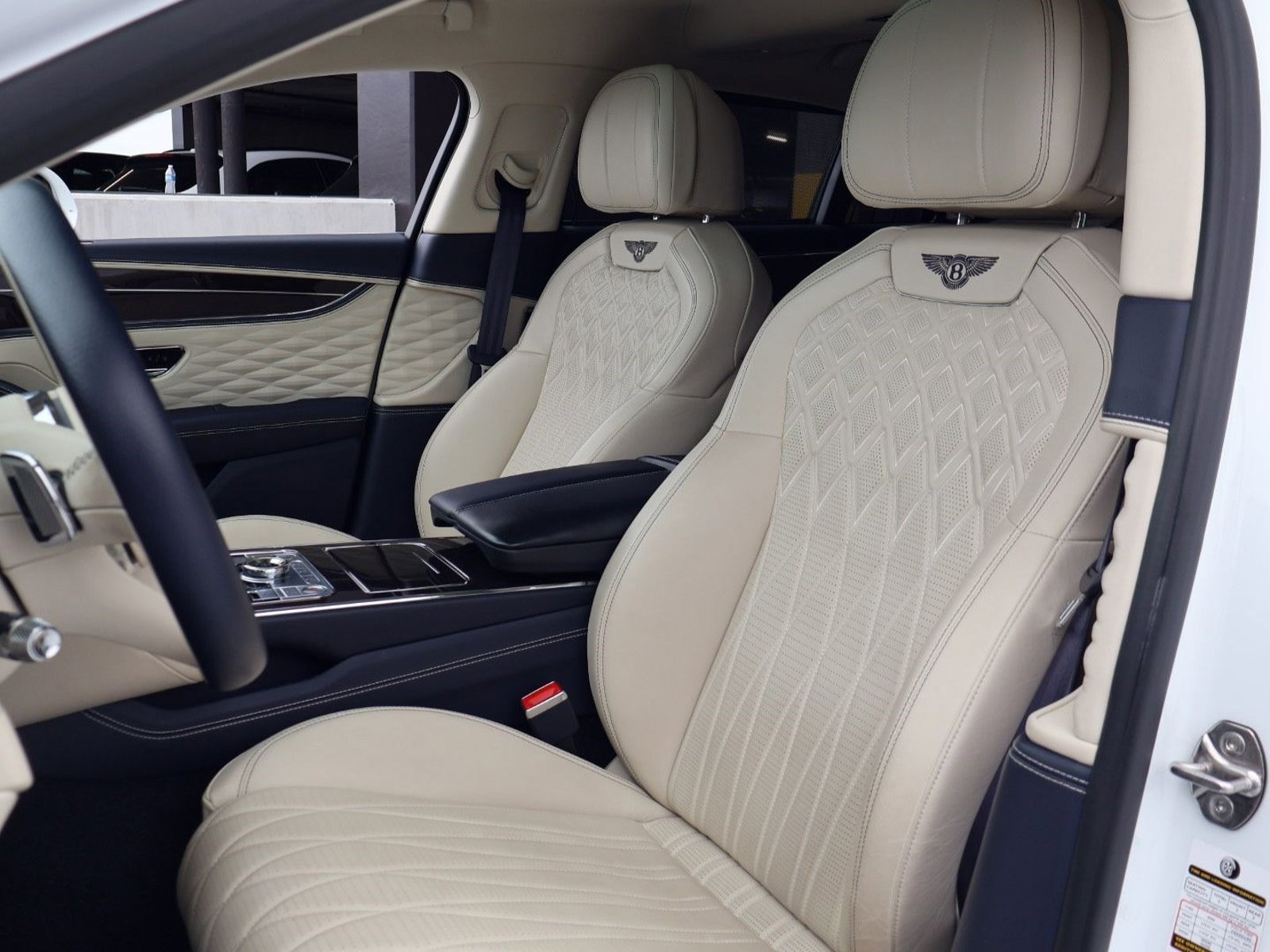 Certified 2021 Bentley Flying Spur W12 AWD/4WD image 2