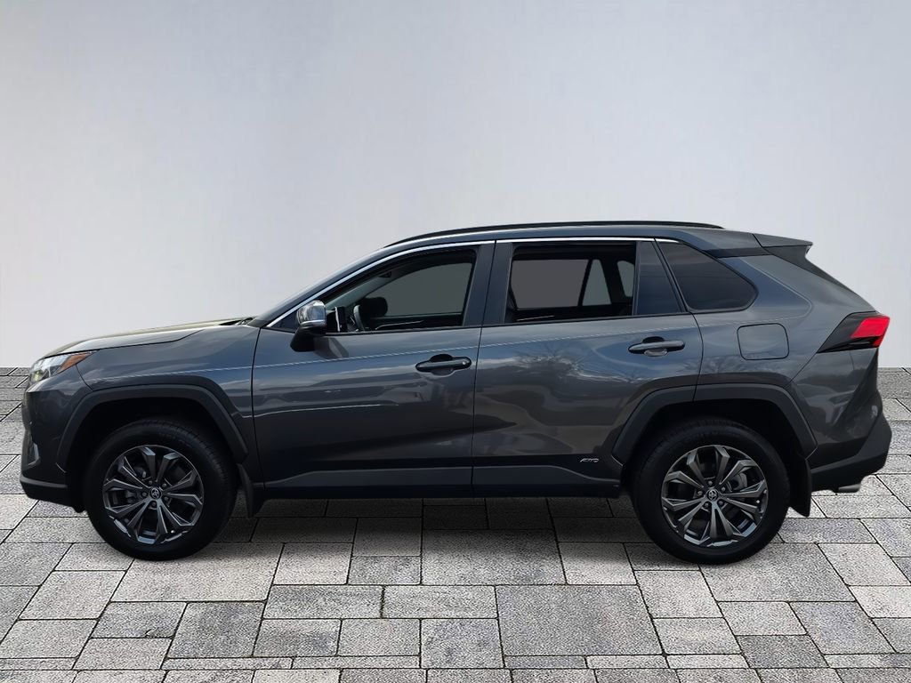 Used 2024 Toyota RAV4 XLE Premium image 4