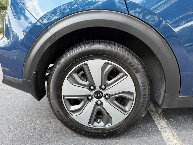 Used 2020 Kia Niro LX FWD image 34