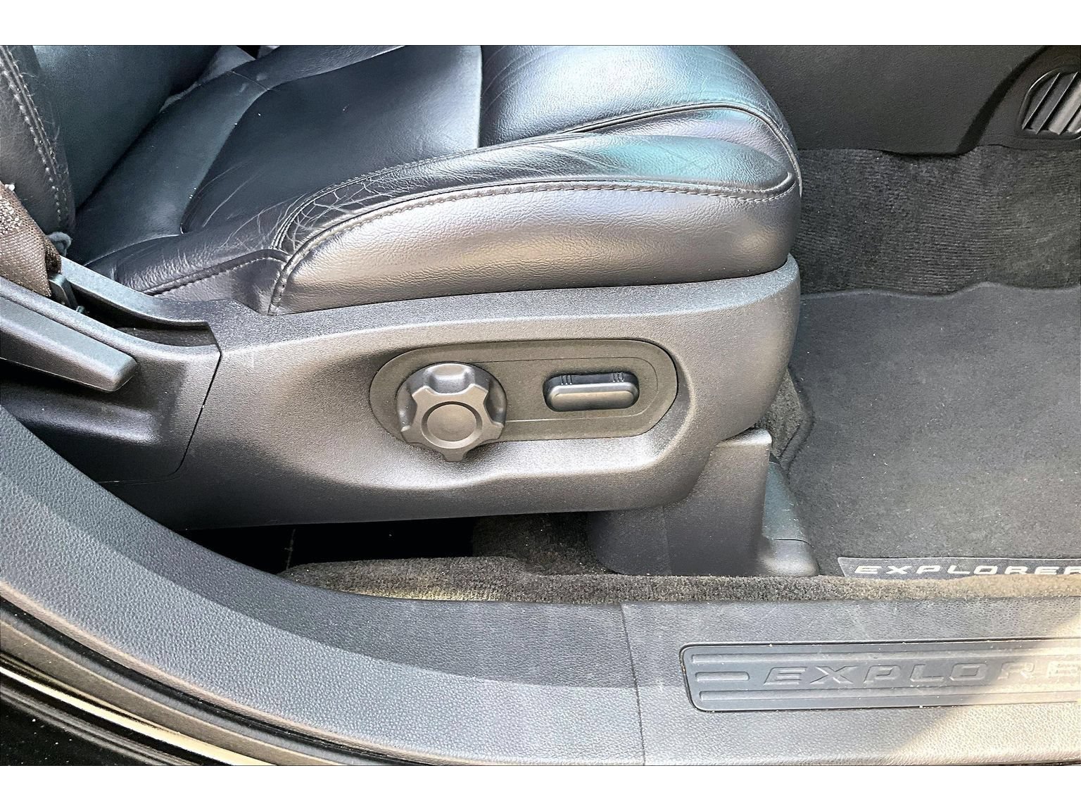 Used 2012 Ford Explorer XLT AWD/4WD image 52