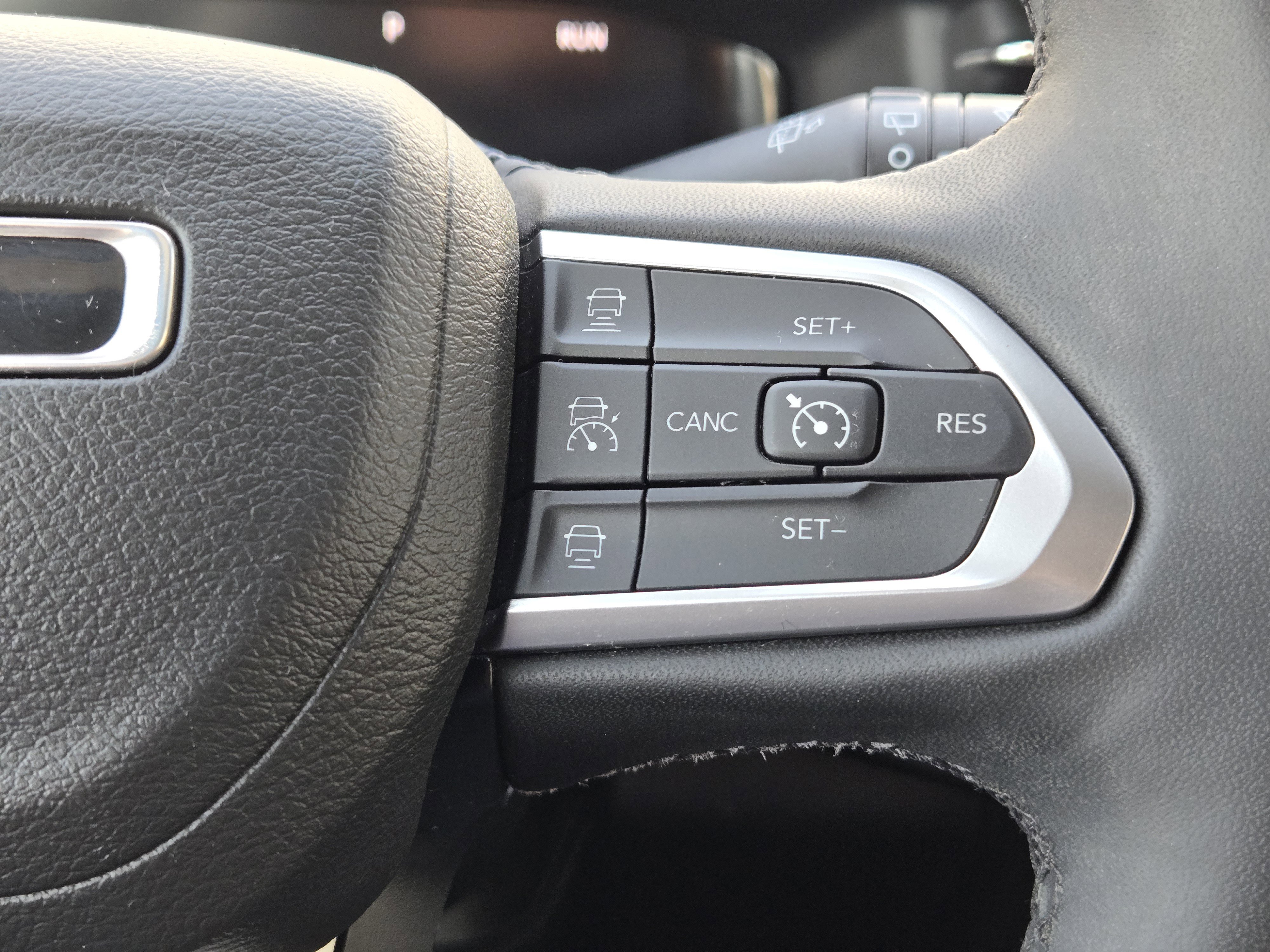 Used 2023 Jeep Compass High Altitude AWD/4WD image 32