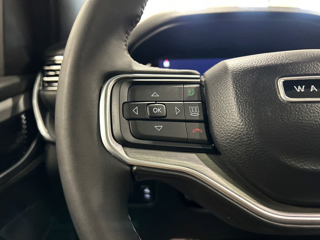 Used 2023 Jeep Wagoneer 4WD w/ Convenience Group I image 21