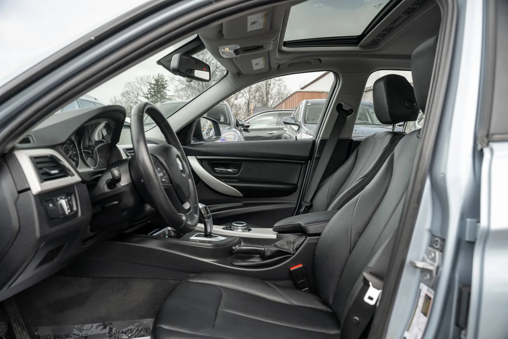 Used 2014 BMW 320i Sedan RWD image 7