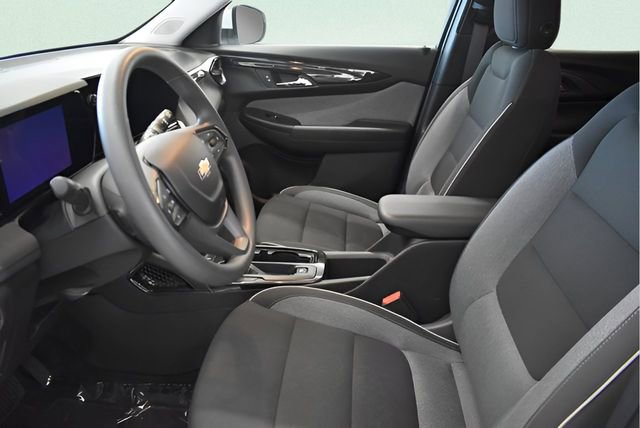 Used 2025 Chevrolet TrailBlazer LT w/ Driver Confidence Package AWD/4WD image 22